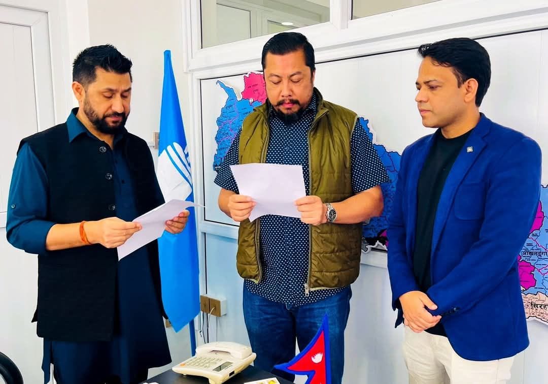 ऊर्जामन्त्री विराजभक्त श्रेष्ठले लिए रास्वपा सचिवालय सदस्य र केन्द्रीय सदस्यको शपथ