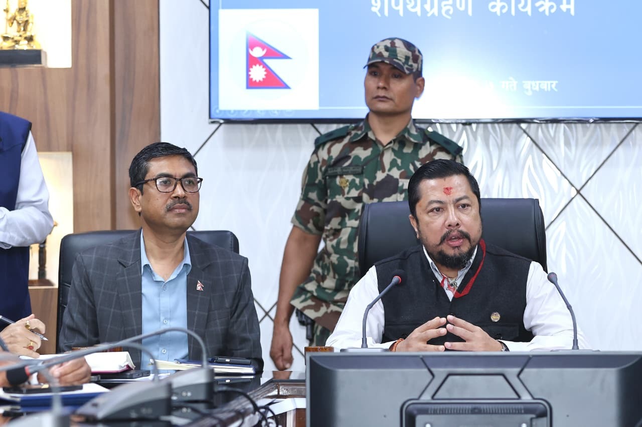 विद्युत प्राधिकरणका नवनियुक्त कार्यकारी निर्देशक श्रेष्ठद्वारा पद तथा गोपनियताको सपथ