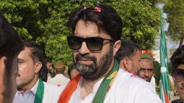 पाकिस्तानी पूर्व प्रधानमन्त्री इमरान ख़ानको पार्टीका शीर्ष नेताको ‘अपहरण’