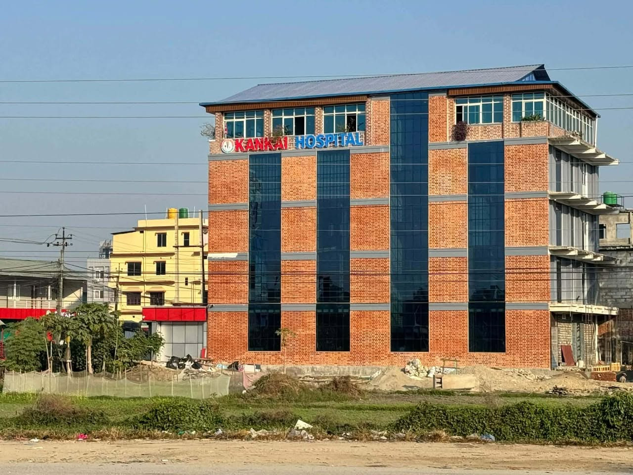 कन्काइ नगर अस्पताललाई स्वास्थ्य उपकरण प्रदान