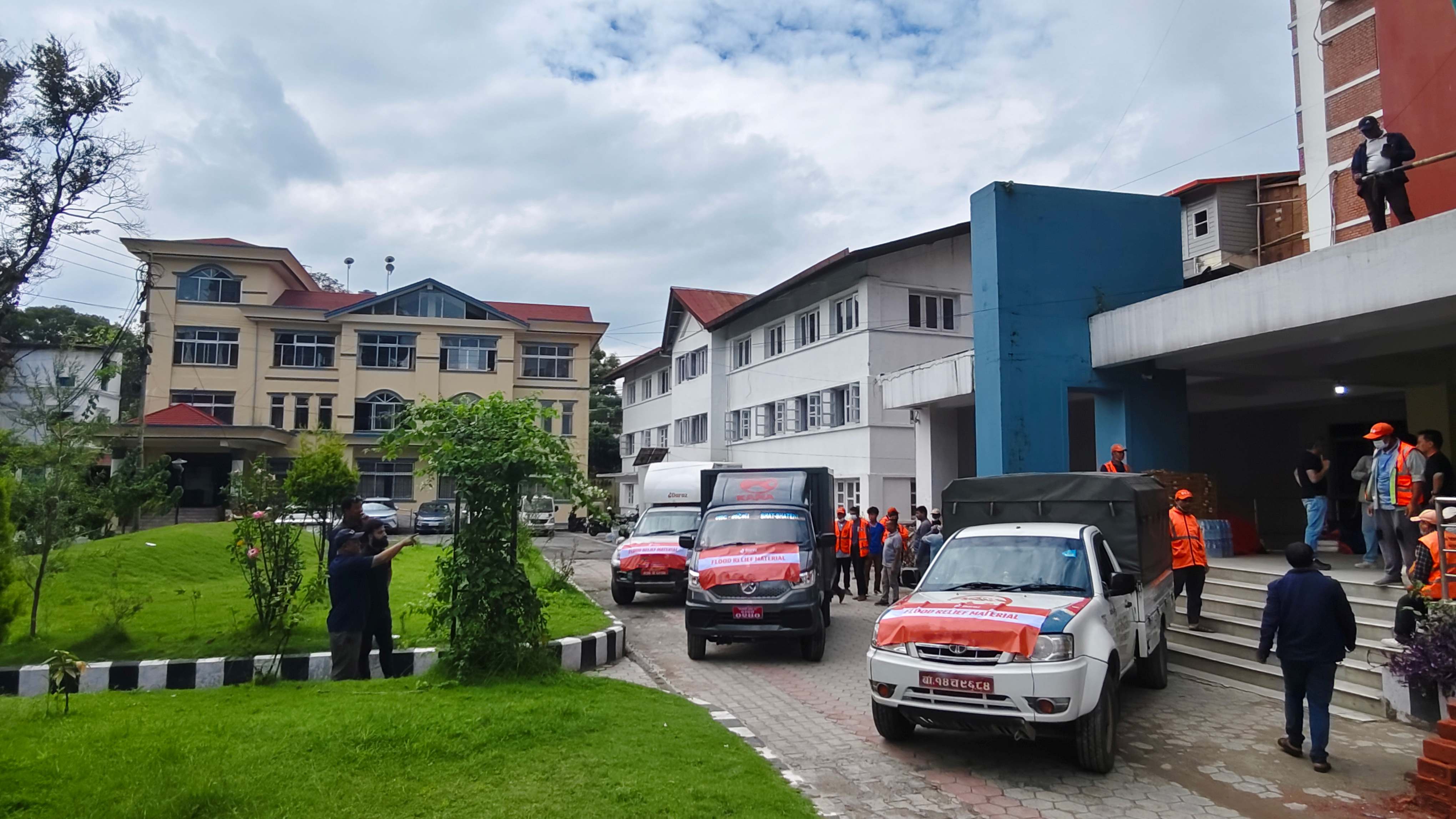बाढी प्रभावित रसुवाका बासिन्दालाई दराज नेपालद्वारा राहत सहयोग