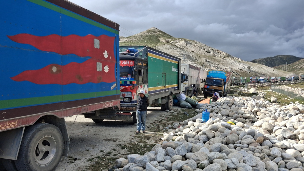 कोरलानाकाबाट १५ दिनमै पौने २ अर्ब राजस्व संकलन, दैनिक उपभोग्य सामान र इभीको आयात बढ्यो