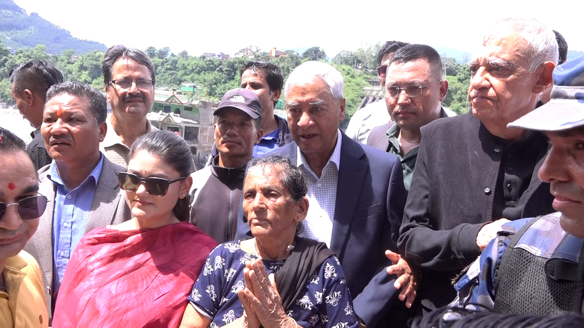 बाढी प्रभावित क्षेत्रको अवलोकनमा देउवा, सरकारलाई पुनर्स्थापनामा तदारुकता देखाउन आग्रह