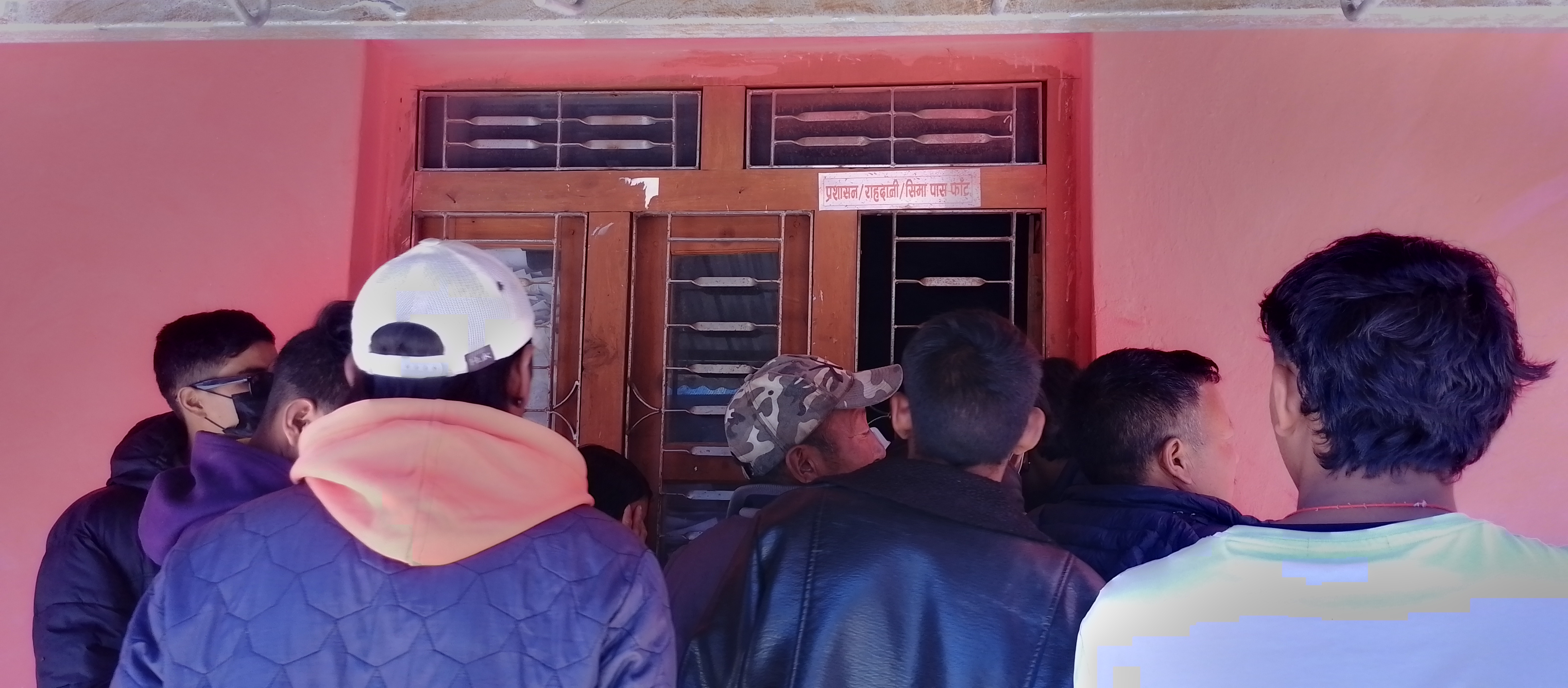 हुम्लाका दुई हजारभन्दा बढी नागरिक रोजगारीका लागि चीनको ताक्लाकोटतर्फ