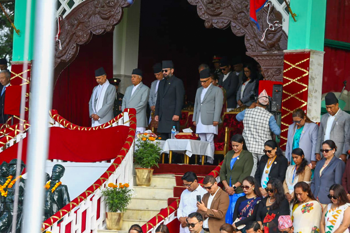 सैनिक मञ्चमा भव्य रूपमा मनाइयो संविधान दिवस (तस्बिरहरूसहित)