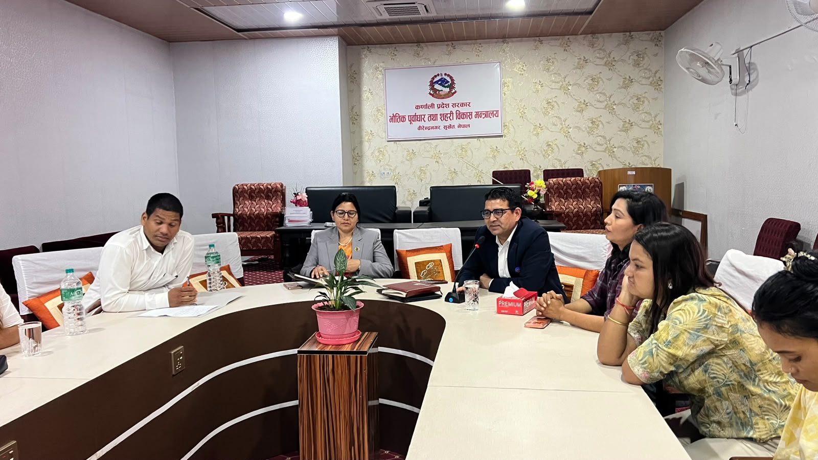 कर्णालीका १९ आयोजना रुग्ण, ‘कि काम गर, कि ठेक्का तोड’