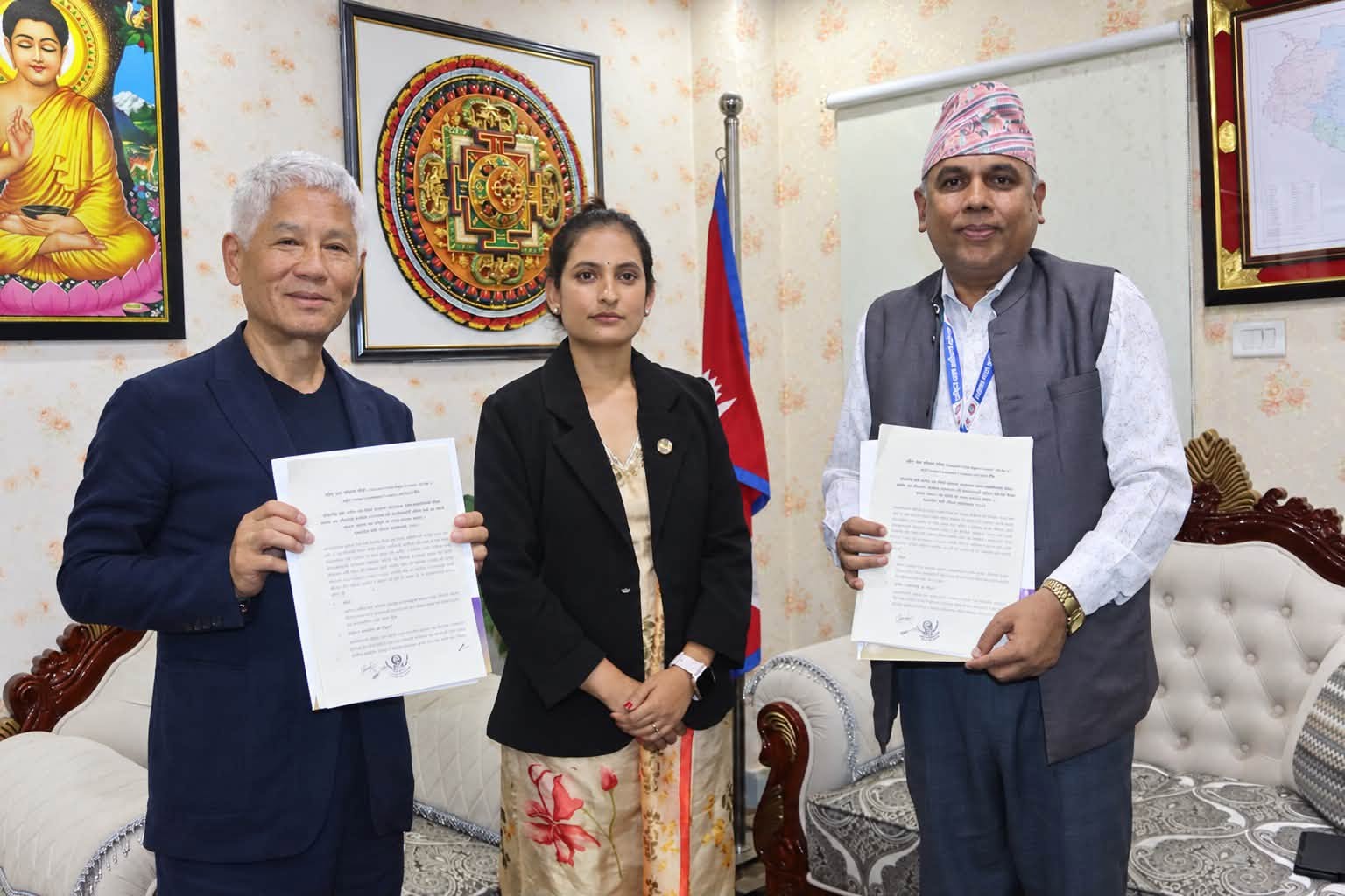 बाढी प्रभावित बालबालिकाका लागि घले दम्पत्तिले झन्डै ५८ करोड सहयोग गर्ने
