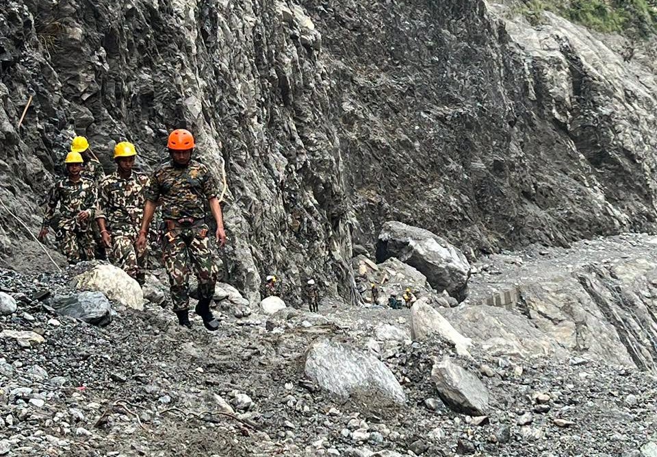 खोज तथा उद्धार कार्य जारी, प्रभावित क्षेत्रबाट २९ जनाको हवाई उद्धार