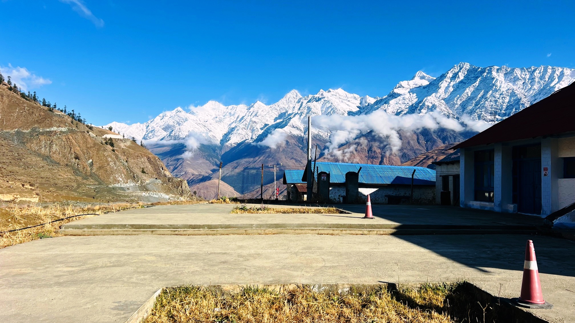 जुफालबाट देखिने मुकुटेश्वरी हिमाल (तस्विरसहित)