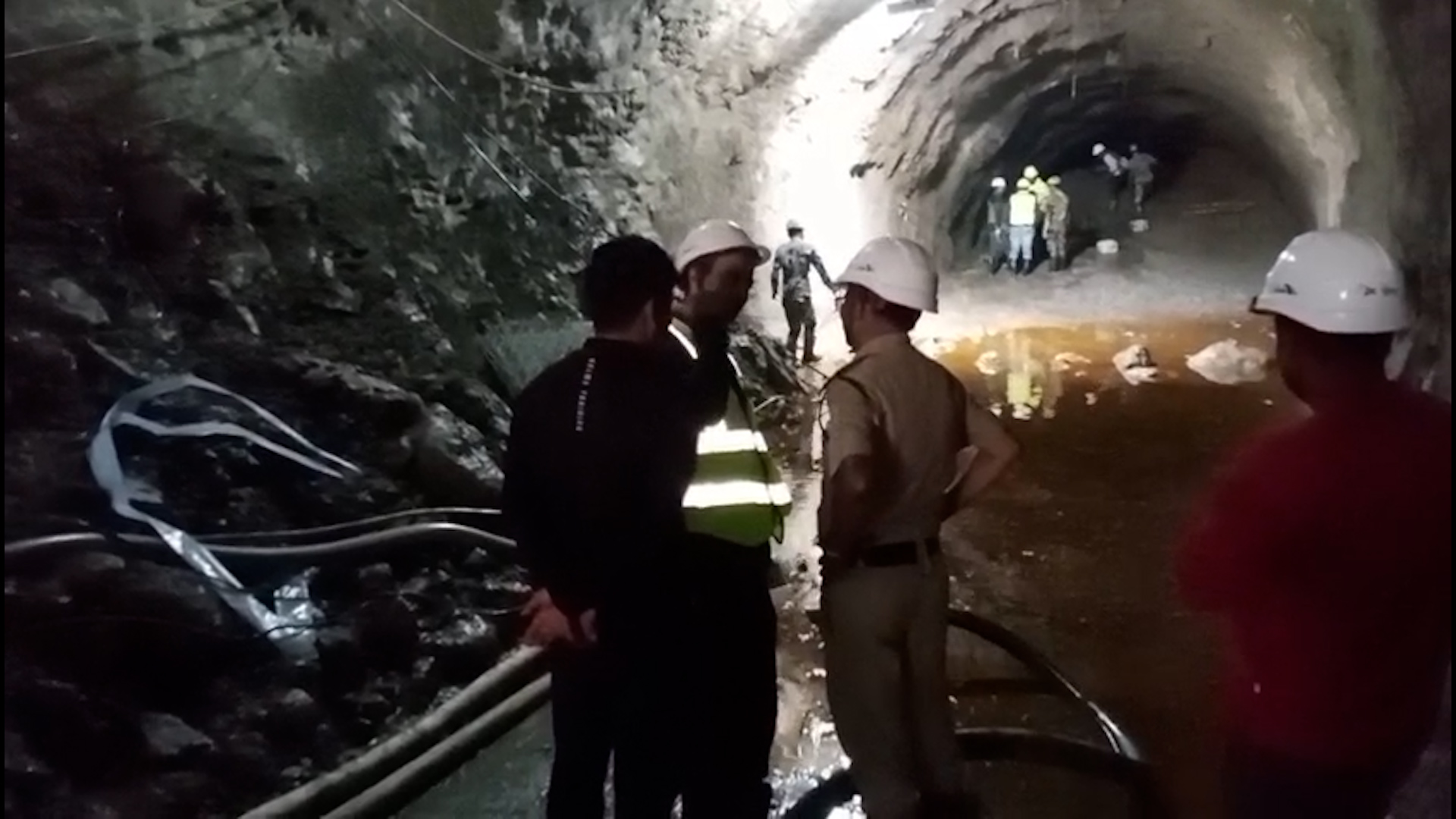 चिलिमे अपडेट : टनेलमा खोजी तथा उद्धार कार्य तीव्र (तस्बिरहरू)