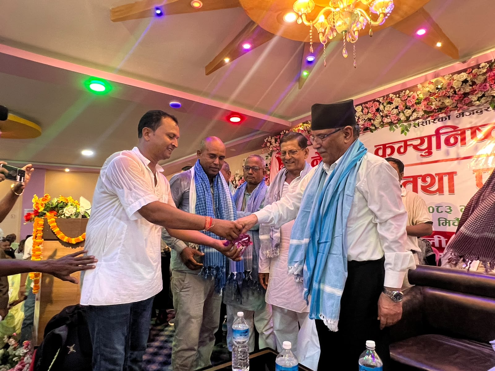 सिरहामा प्रचण्डले गरे विज्ञान तथा प्रविधि प्रदर्शनी र विद्यालय भवन उद्घाटन