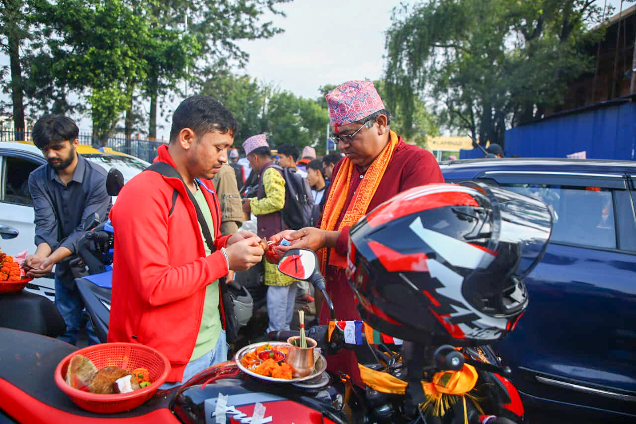 आज विश्वकर्मा पूजा मनाइँदै, भद्रकालीमा श्रद्धालुको भीड(तस्बिरसहित)