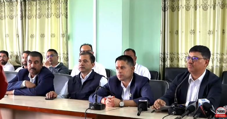 रसुवा बाढी : सडक यातायात पुनःस्थापनामा तीव्रता, ५३ वटा झोलुङ्गे पुलमा क्षति