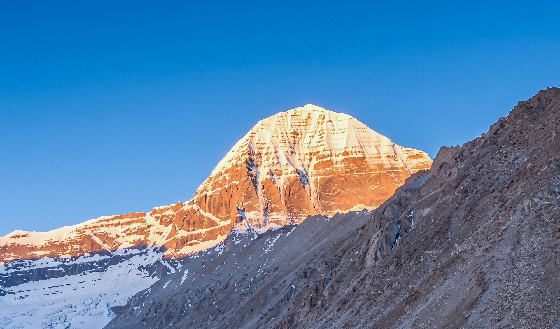 रसुवागढी नाका बन्द भएपछि कैलाश मानसरोवर यात्राको चाप तातोपानी र हिल्सातर्फ