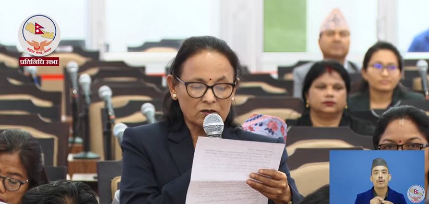 पैसा तिर्न नसकेर सडकमा बच्चा जन्माउनुपर्ने अवस्थाको अन्त्य गरियोस् : सांसद हमाल