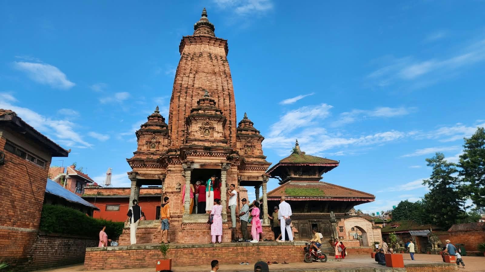 भक्तपुरको केदारनाथ मन्दिर तीजका अवसरमा पहिलो पटक खुला, साँझ चारधाम क्षेत्रमा महाआरती गरिँदै