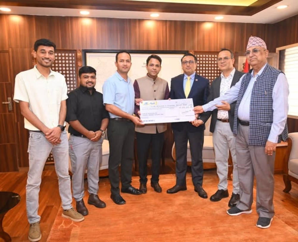 प्रधानमन्त्री राहत कोषमा अस्मिता प्रकाशनद्वारा एक करोड एक लाख एघार हजार हस्तान्तरण