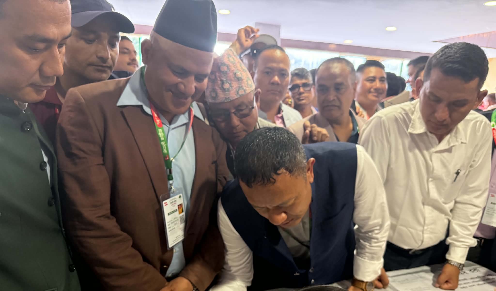 गोरखबहादुर बिष्ट ‘आनन्द’द्वारा कांग्रेस केन्द्रीय सदस्यमा उम्मेदवारी दर्ता
