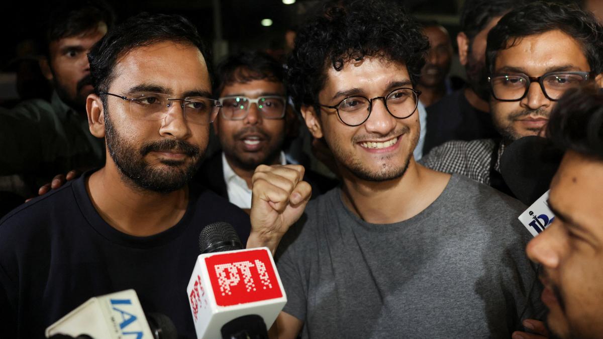 ककरोच जनता पार्टीका नेता सौरभ दास र आशुतोष रंका तिहाड जेलबाट रिहा