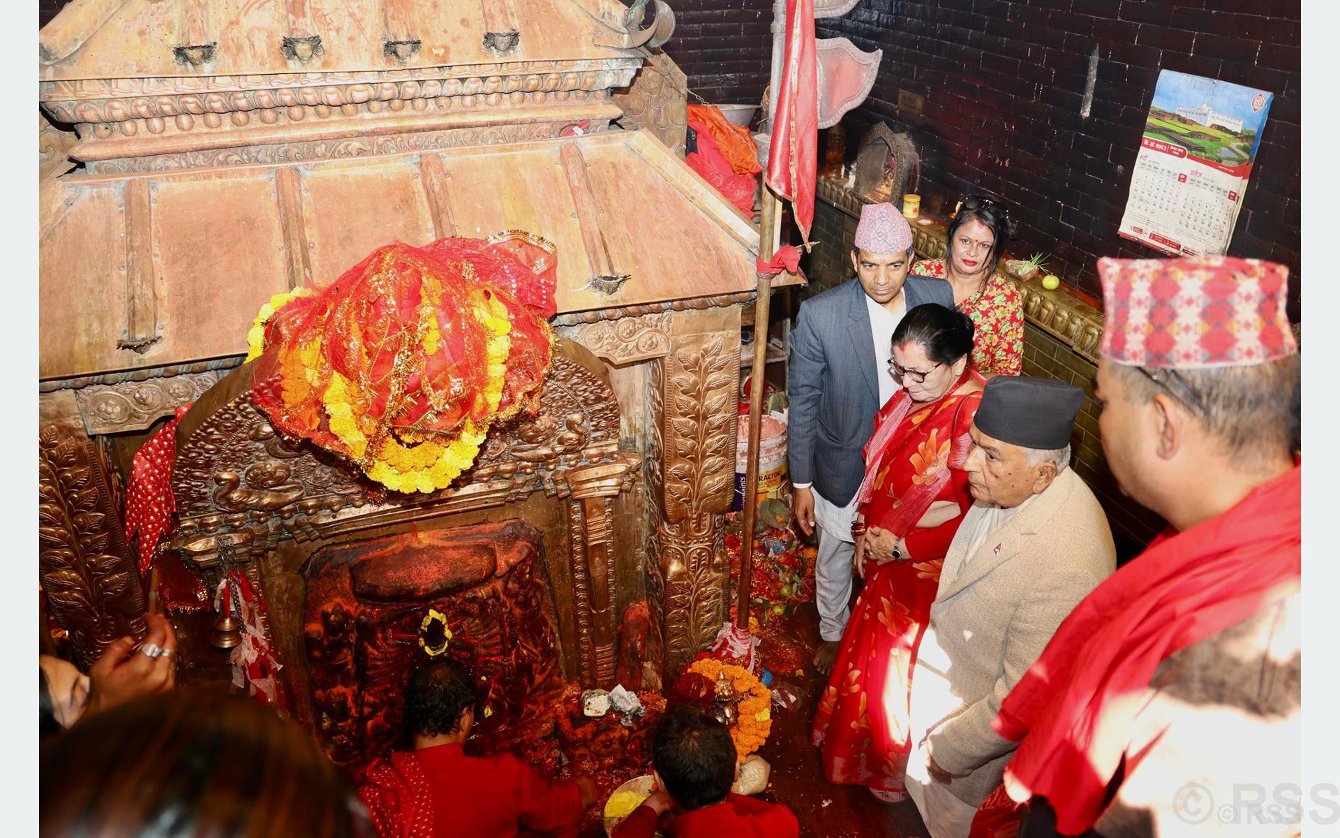 राष्ट्रपति पौडेलद्वारा शक्तिपीठहरूमा पूजाआराधना एवं दर्शन