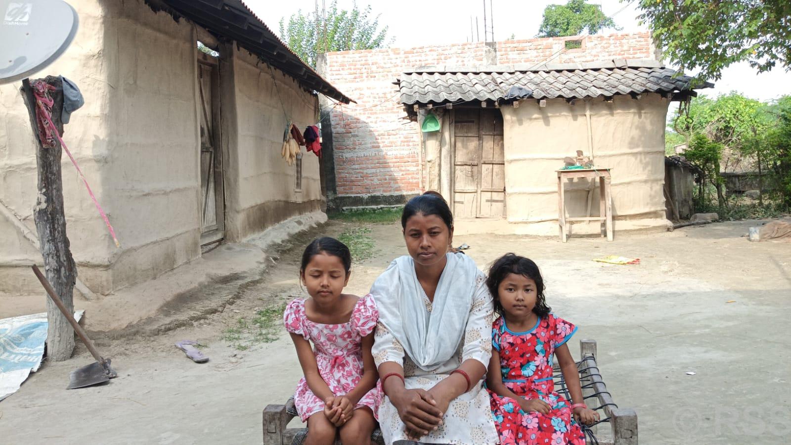बाढीले खोस्यो दशैंको टीका, बेपत्ता आफन्तको पर्खाइमा खाली निधार