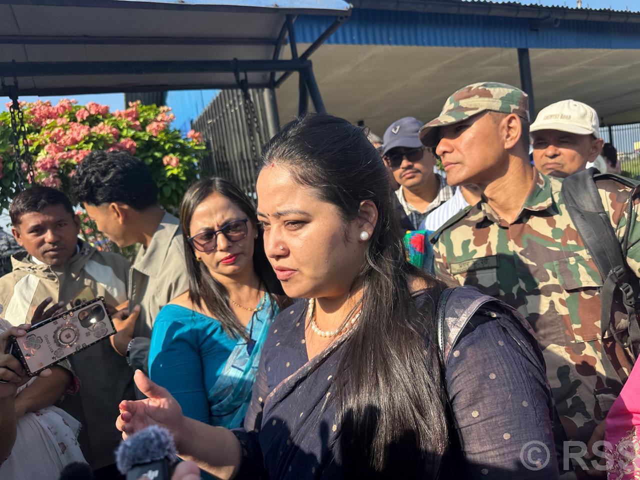 मन्त्रीलाई भेट्न जनता होइन, जनतालाई भेट्न मन्त्री जानुपर्छ : प्रतिभा रावल
