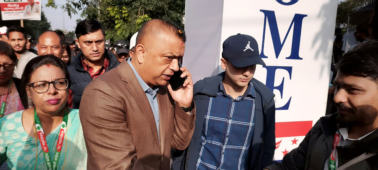 गगन थापा मतदान गर्न राष्ट्रिय सभा गृहमा, कांग्रेसको नयाँ नेतृत्व चयनका लागि भोटिङ जारी