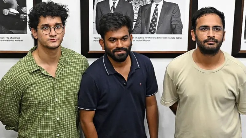 भारतमा ‘कक्रोच’ आन्दोलनका संस्थापकसहित तीन नेता रिहा