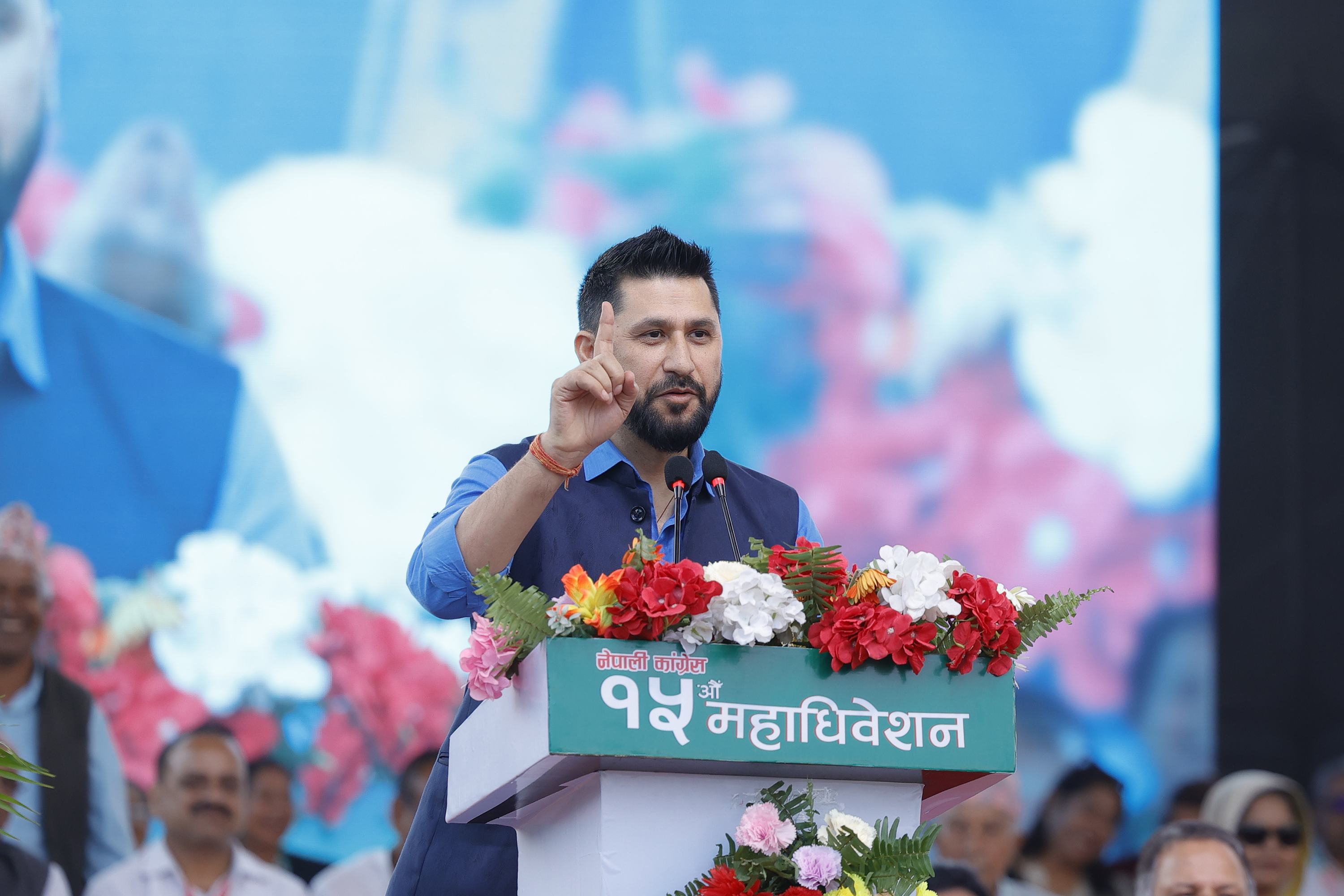‘काम गर्न सकेनौँ भने अर्को चुनावमा डाँडा कटाइदिनुस्’ रविको चुनौती(भिडियोसहित)