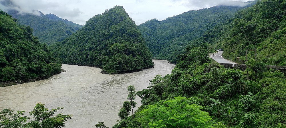 त्रिशूली नदी किनारमा भेटिएको शंकास्पद वस्तु विस्फोट, दुई जना घाइते