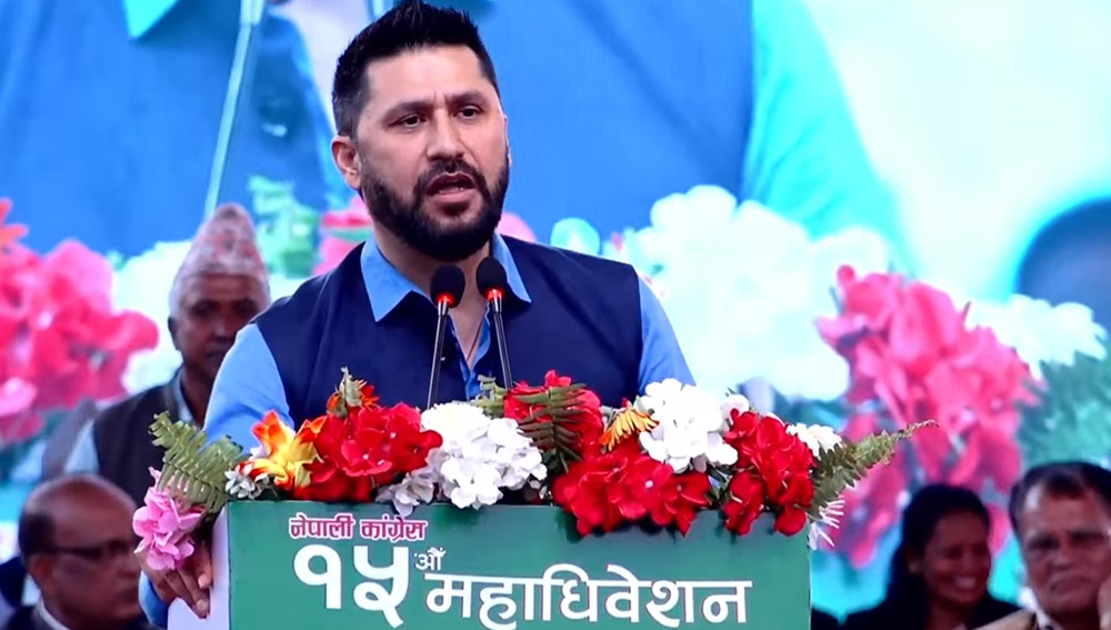 सरकार ढल्दैन, काम नगरे जनताले नै डाँडो कटाउँछन् : रवि लामिछाने