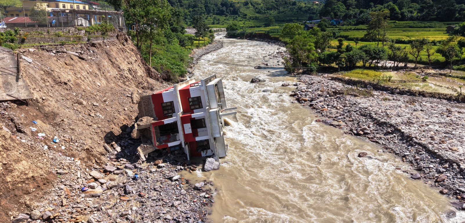 बागलुङको गलकोटमा बाढी, पहिरो र हुरीको ताण्डव: वडा कार्यालयसहित ६३ घरमा क्षति, १३३ घर प्रभावित