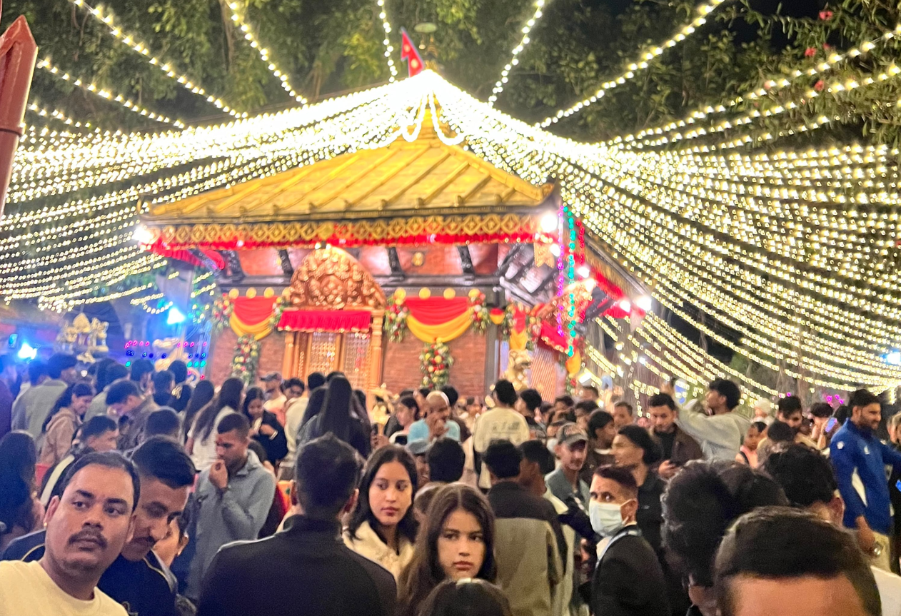 झिलिमिली बत्तीले सिंगारिए काठमाडौंका मठमन्दिर तथा शक्तिपीठ