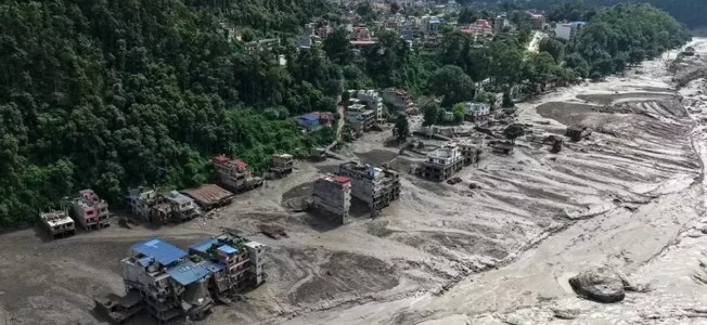 भोटेकोशी बाढी प्रभावित ४९ परिवारलाई राहत विरतण