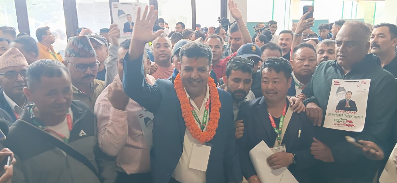 राष्ट्रिय सभागृहमा सुरु भयो कांग्रेसको मनोनयन दर्ता, २४७ पदका लागि नेताहरूको दौडधुप (तस्बिर)