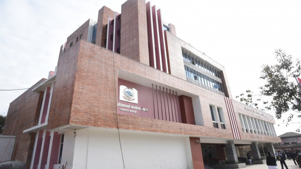 महोत्तरीमा घुस प्रकरण, खरिदार र सहायक न्यायाधिवक्ता दुर्गममा सरुवा
