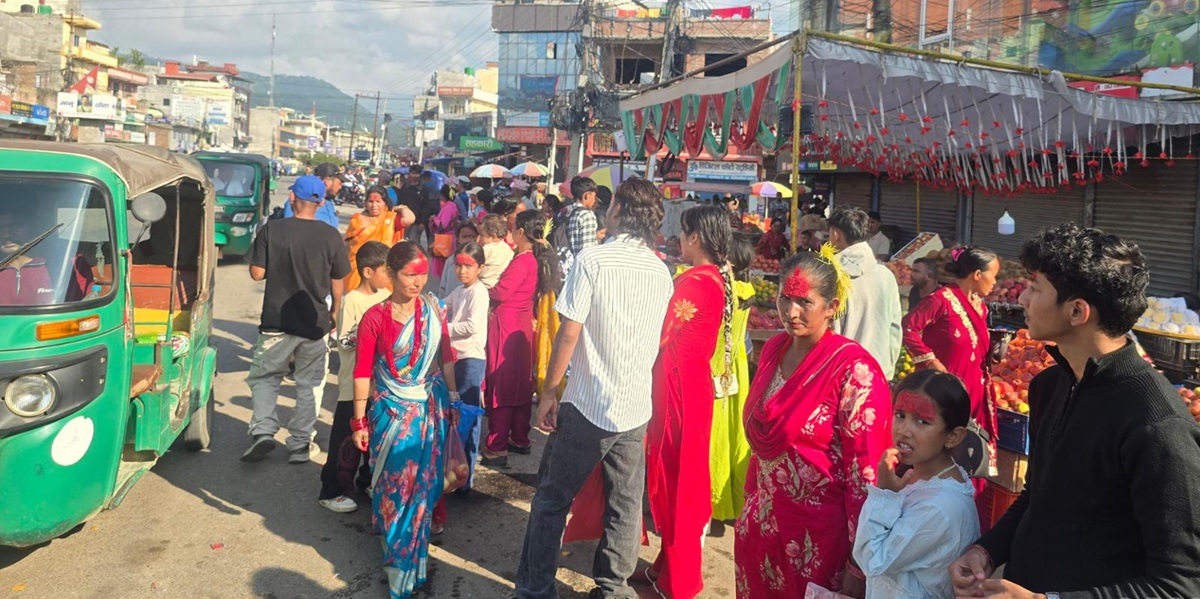 घमाइलो मौसममा रमाइलो दसैँ