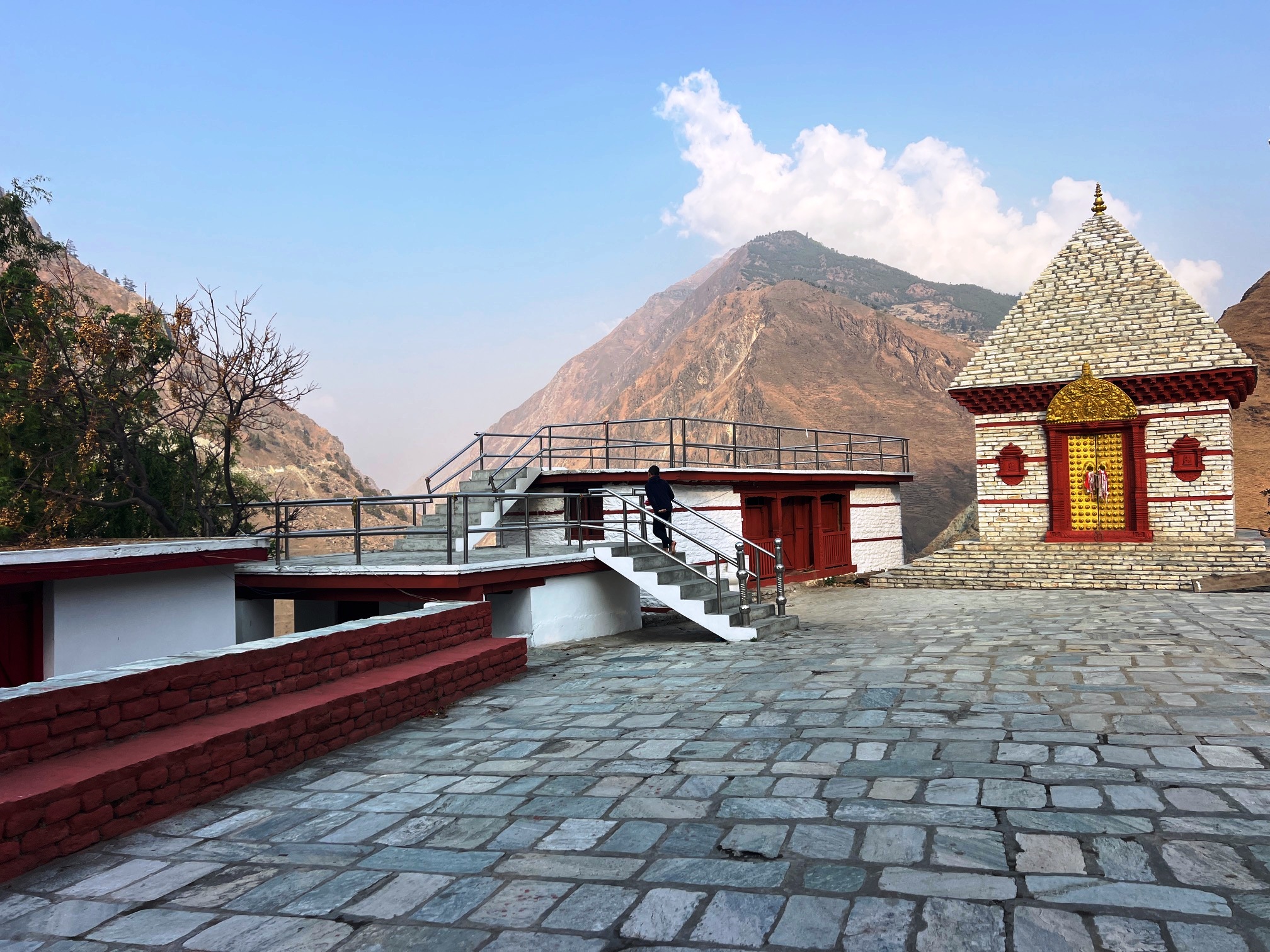 डोल्पाको बाला त्रिपुरासुन्दरी: रोचक किंवदन्ती, ऐतिहासिक विरासत र धार्मिक पर्यटनको गन्तव्य