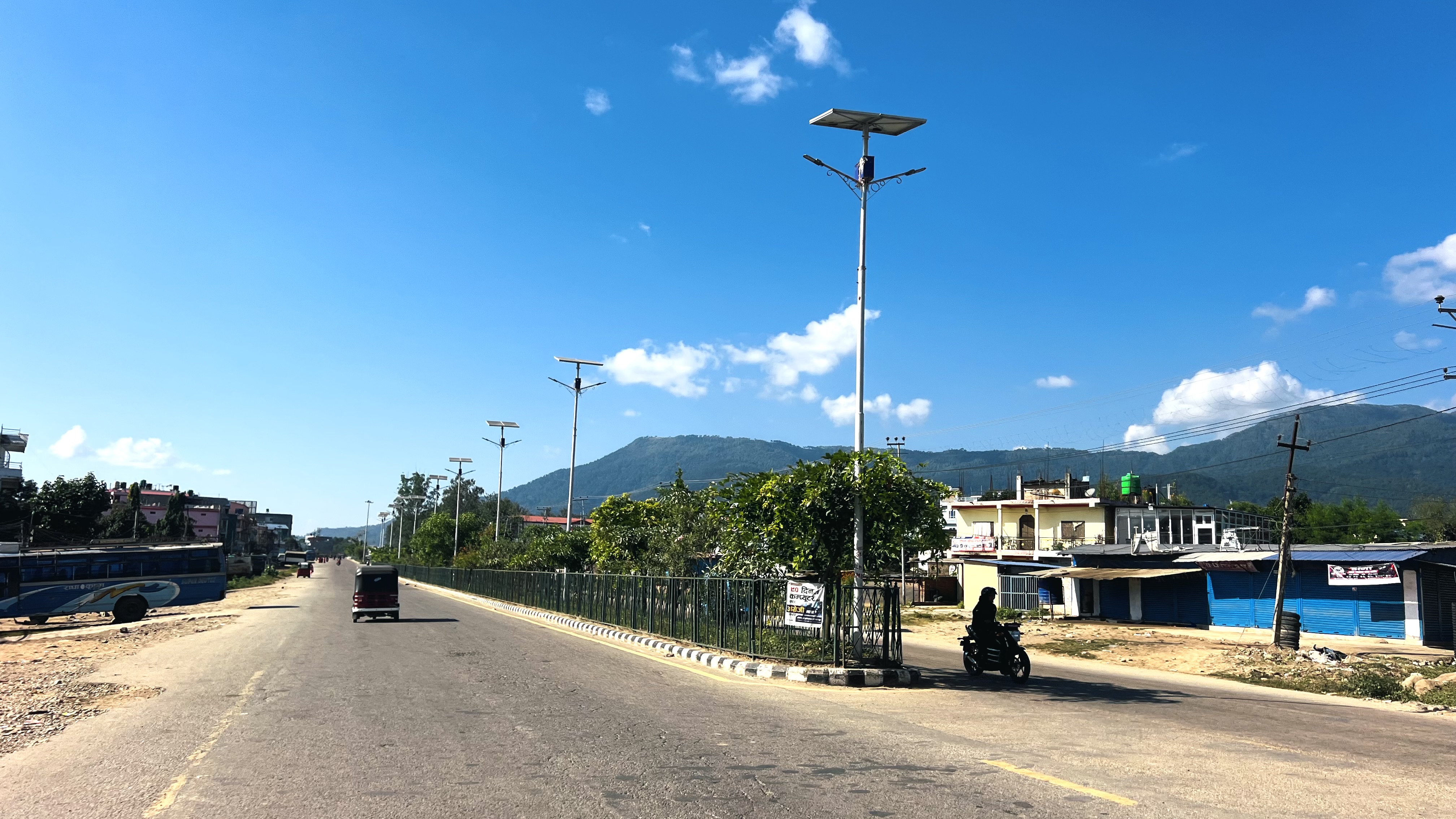 दसैंको अघिल्लो दिन सुनसान बन्दै वीरेन्द्रनगर, सुरक्षामा ५ हजार बढी प्रहरी