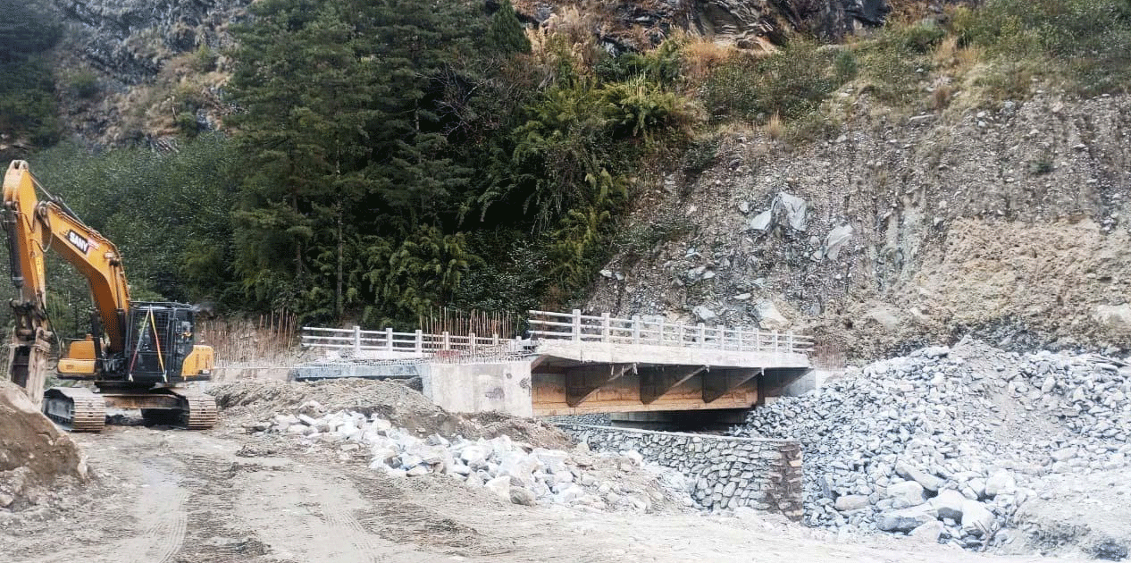 कोरला सडक अवरुद्ध हुँदा भन्सारमा १५० बढी कन्टेनर रोकिए