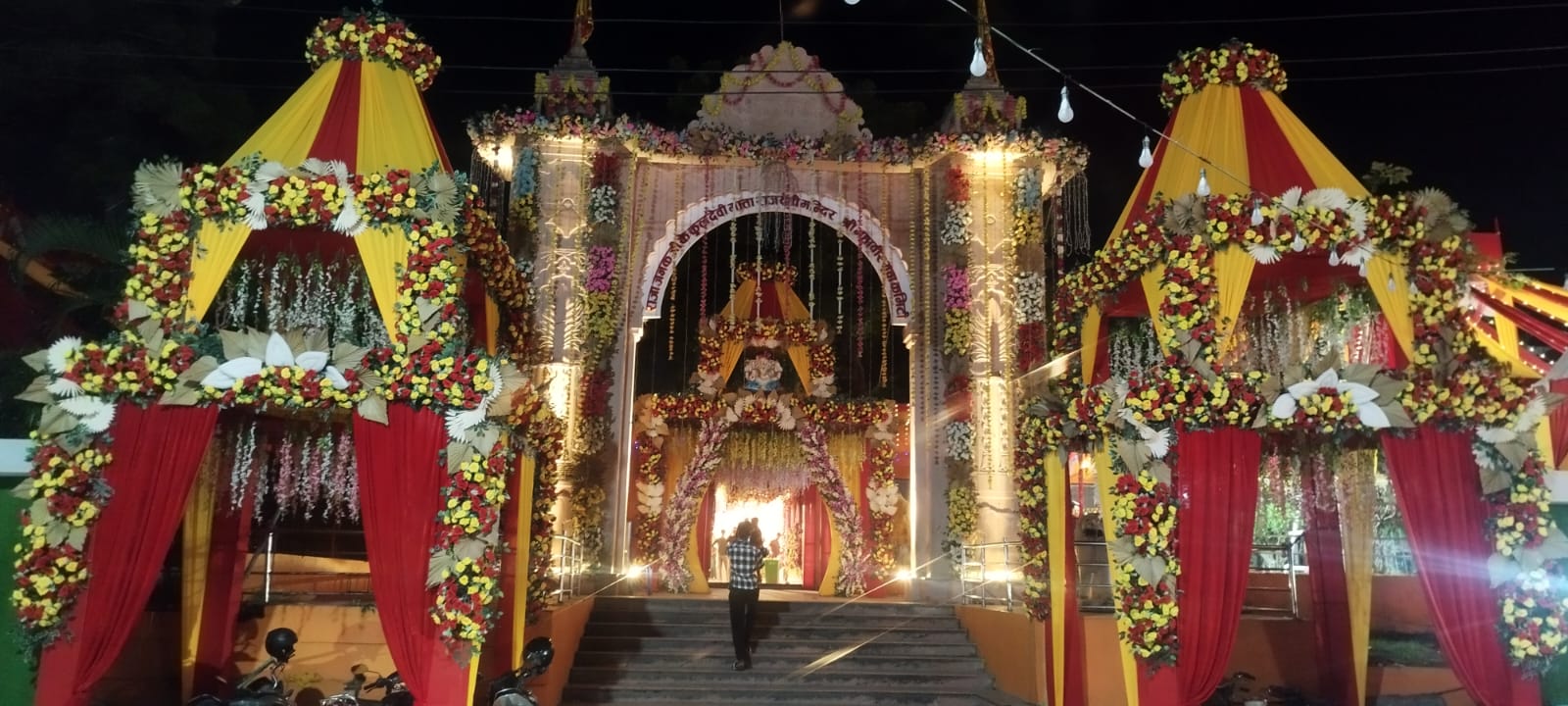 जनकपुरको प्रख्यात राजदेवी मन्दिर: दशैंमा झकिझकाउ र ऐतिहासिक पृष्ठभूमिको बहस