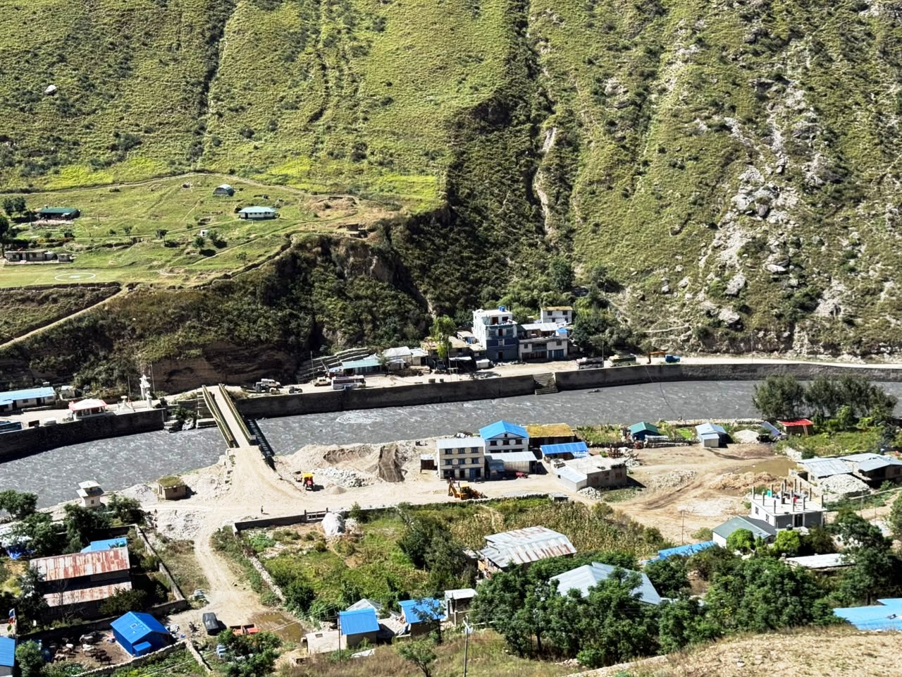 मौसम खुलेसँगै निखरियो डोल्पा सदरमुकाम दुनैको सौन्दर्य, पर्यटक लोभ्याउँदै ठुली भेरी र हिमाली दृश्य