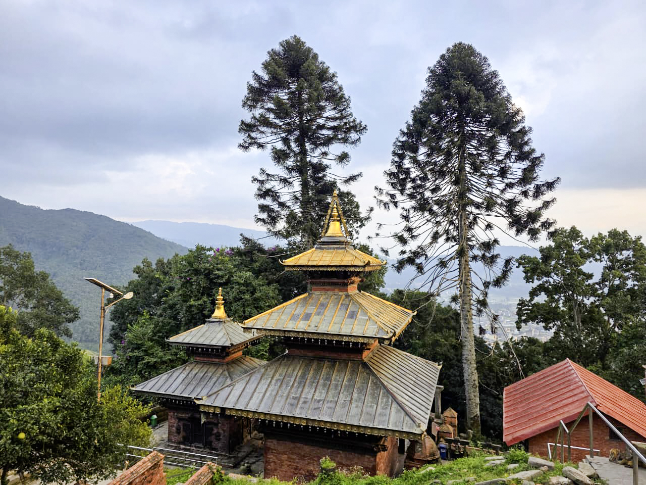 धार्मिक तथा सांस्कृतिक आस्थाको केन्द्र साँखुको प्राचीन बज्रयोगिनी मन्दिर [तस्बिरहरू]