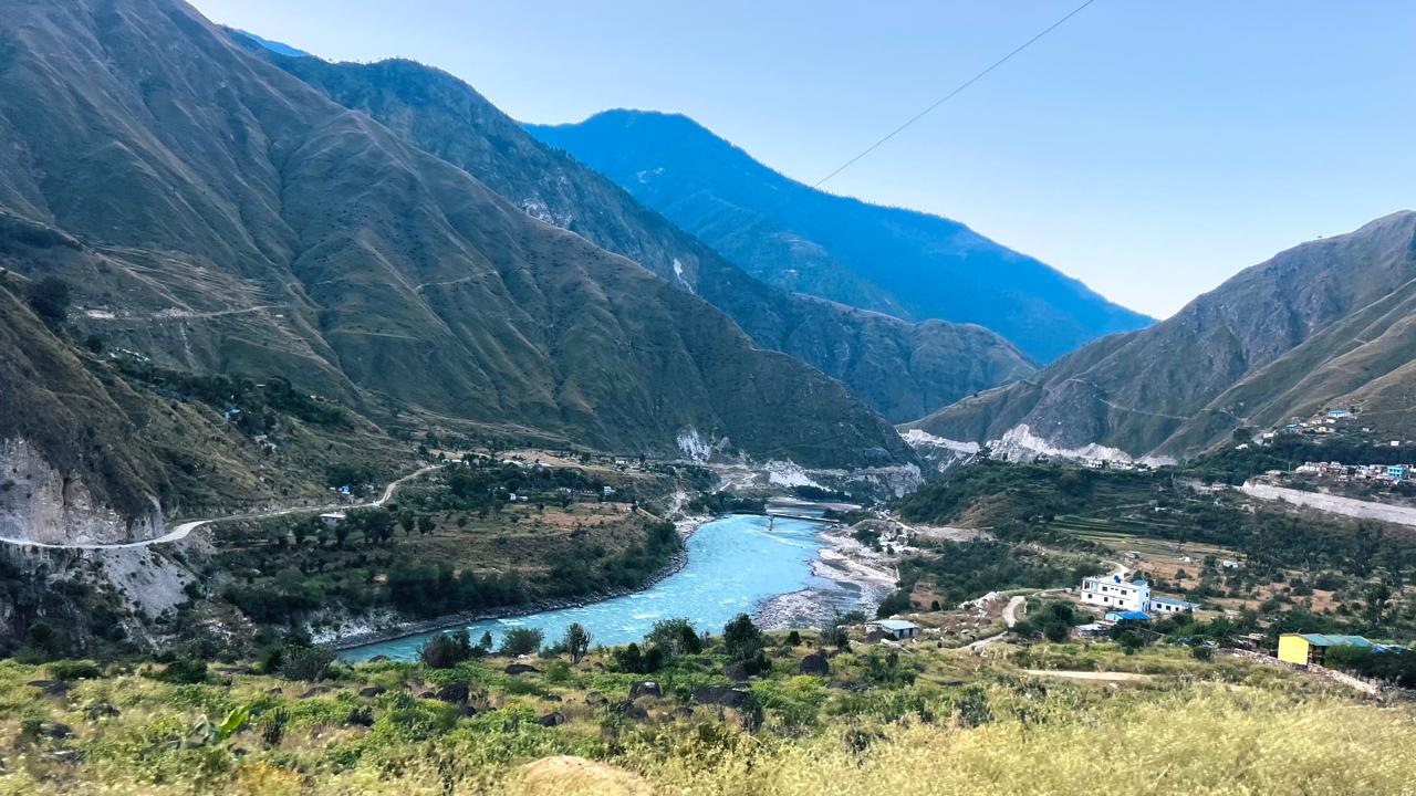 बाजुराको हिमालीबाट खप्तड जोड्ने कर्णाली नदी (तस्बिरहरु)