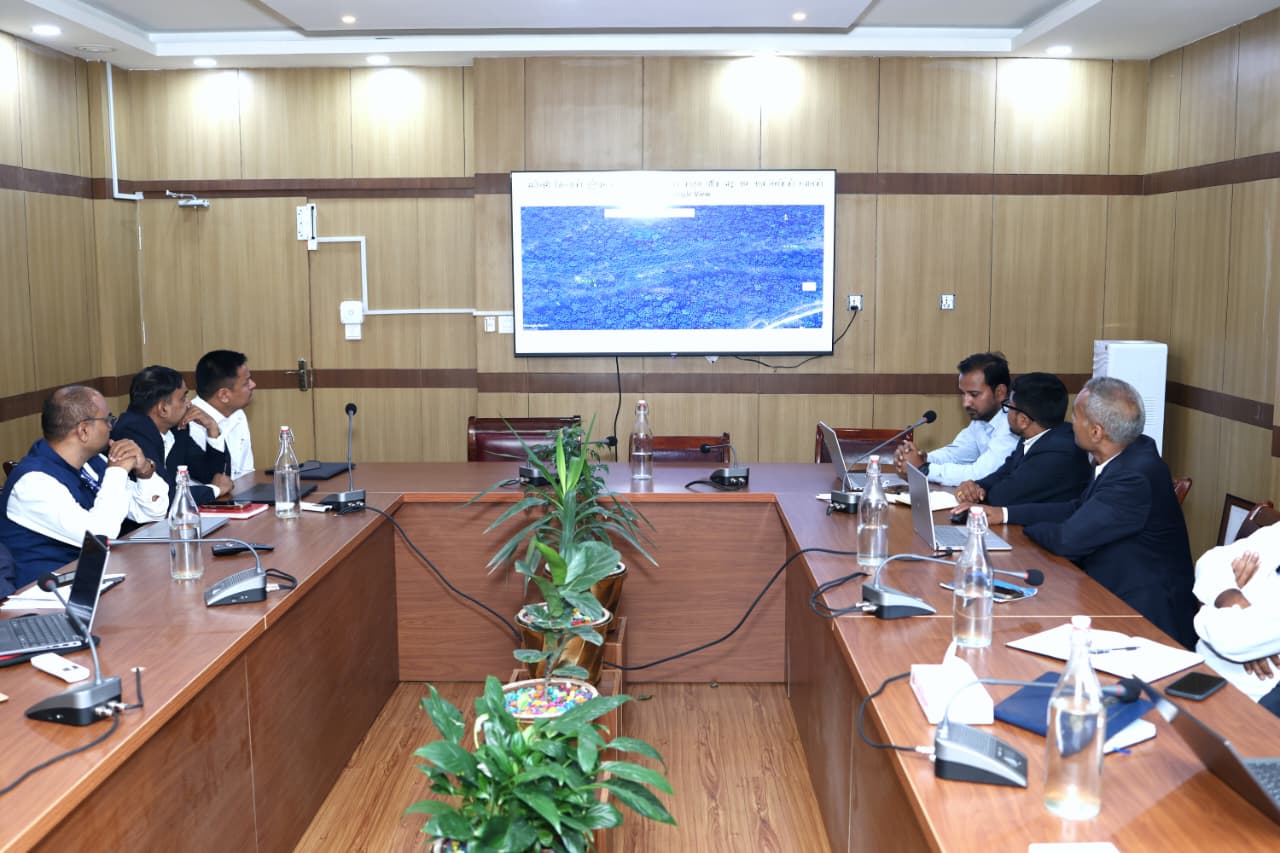 निर्माणाधीन ट्रान्समिसन लाइनको अवरोध फुकाउँदै ऊर्जा मन्त्रालय