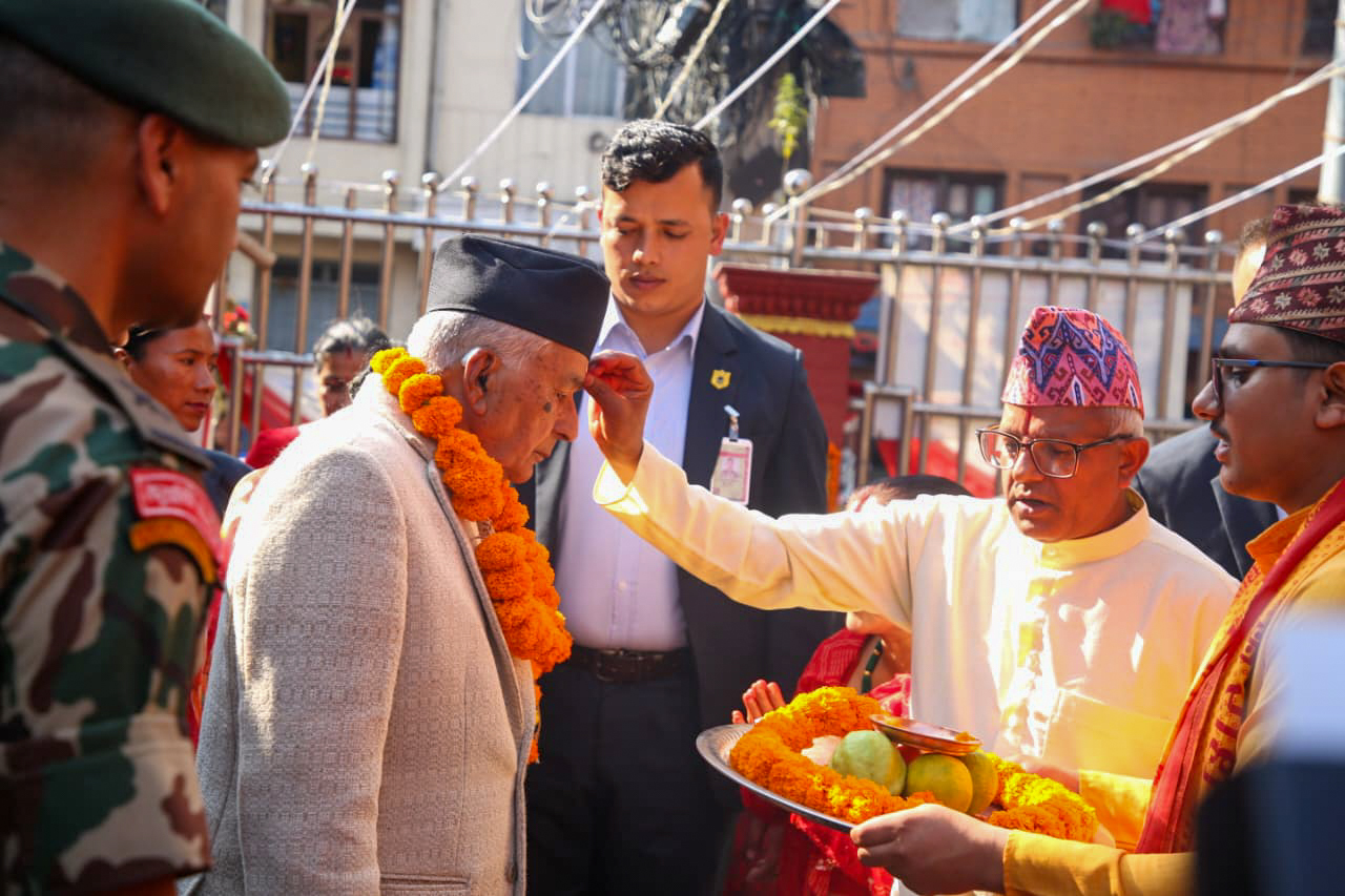 महाअष्टमीका दिन राष्ट्रपति पौडेलद्वारा शोभा भगवतीको दर्शन तथा पूजा-अर्चना