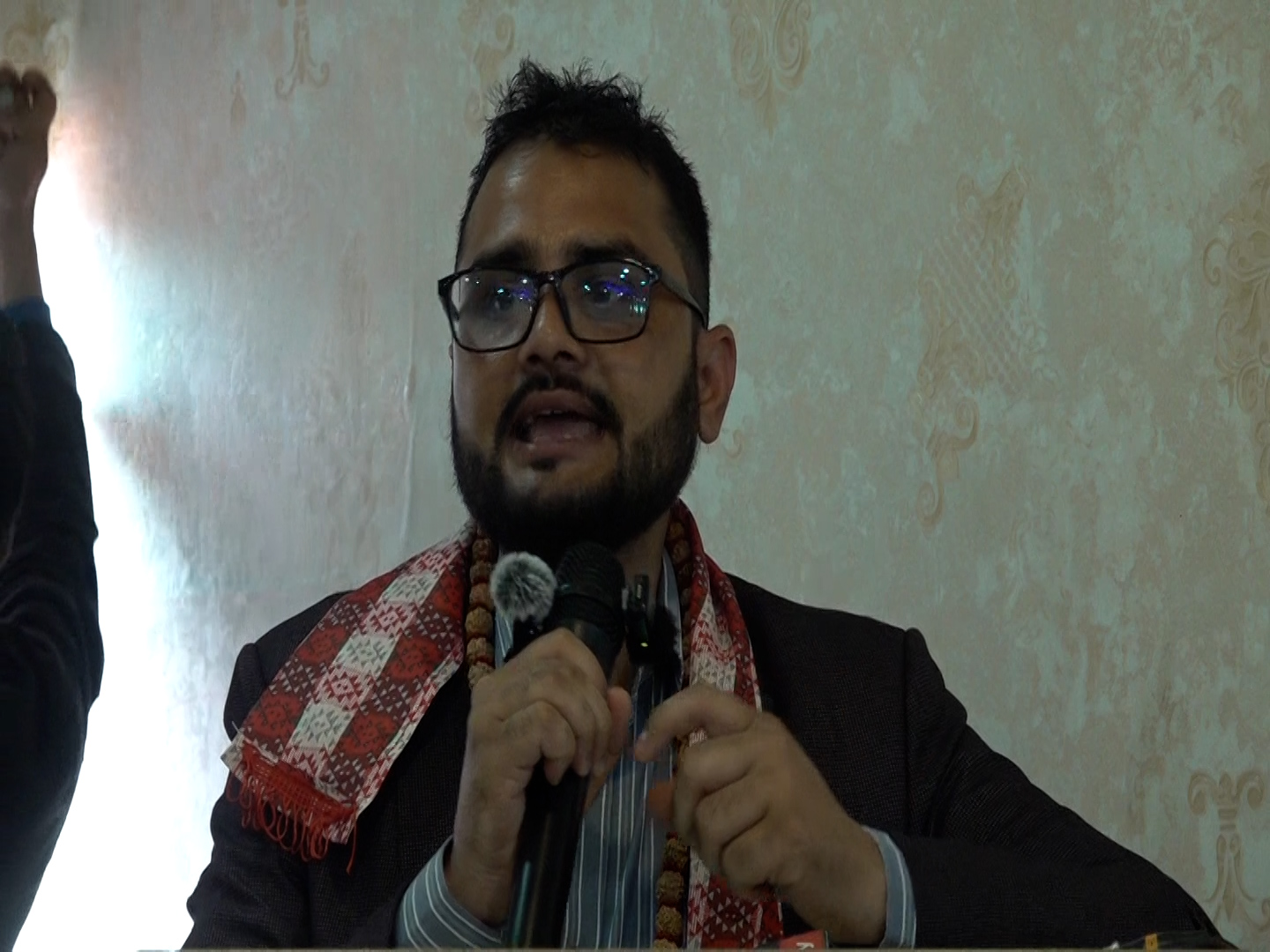 आख्यान क्षेत्रमा उदाए पत्रकार यज्ञराज जोशी, ‘बैसाखी’ मा अंकित भुइँमान्छेका कथा